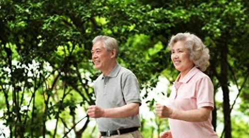 剛離婚，前夫留下400元銀行卡，三年后余額讓人淚目